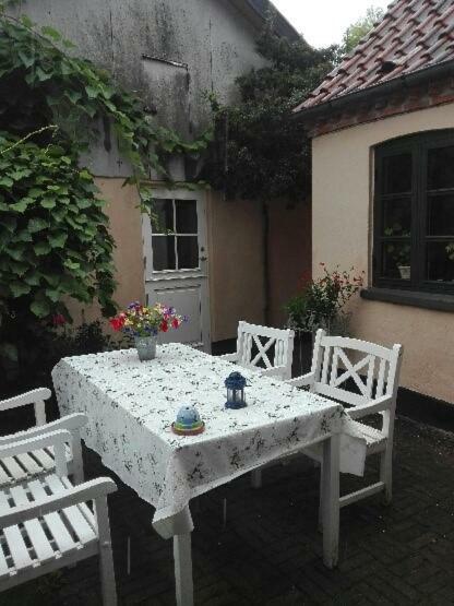 Pegasus Bed And Breakfast Helsinge Exterior foto