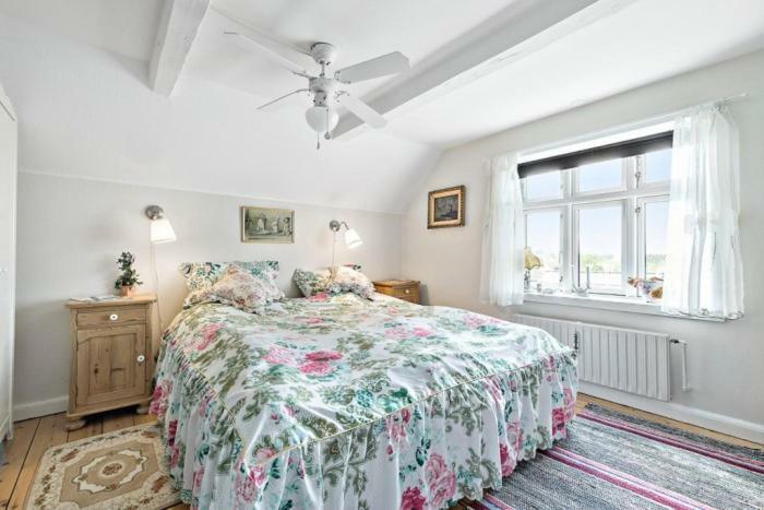 Pegasus Bed And Breakfast Helsinge Exterior foto